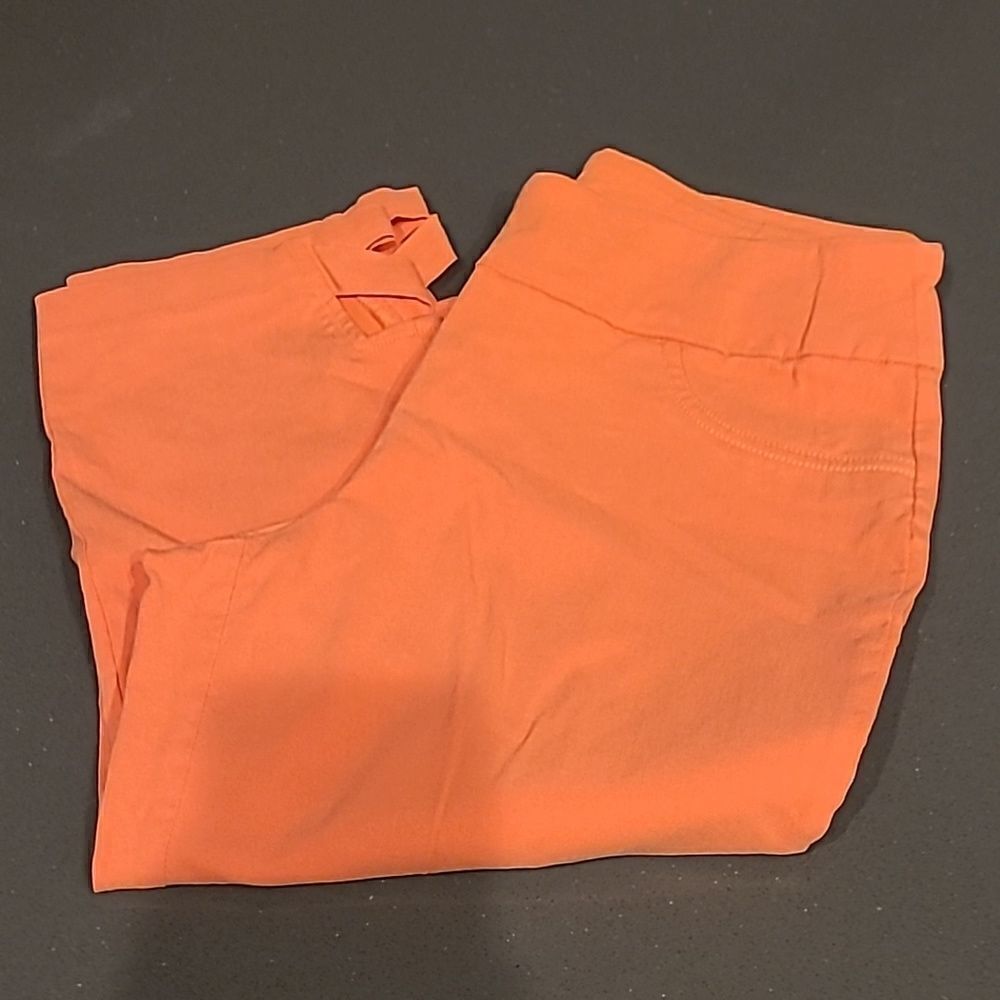 Hearts of palm petite sherbert orange Capris